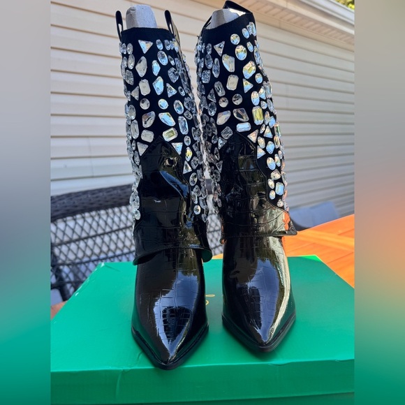 Lauren Lorraine Black and Rhinestone Heeled Boots Size 6.5 New In Box - Picture 6 of 16
